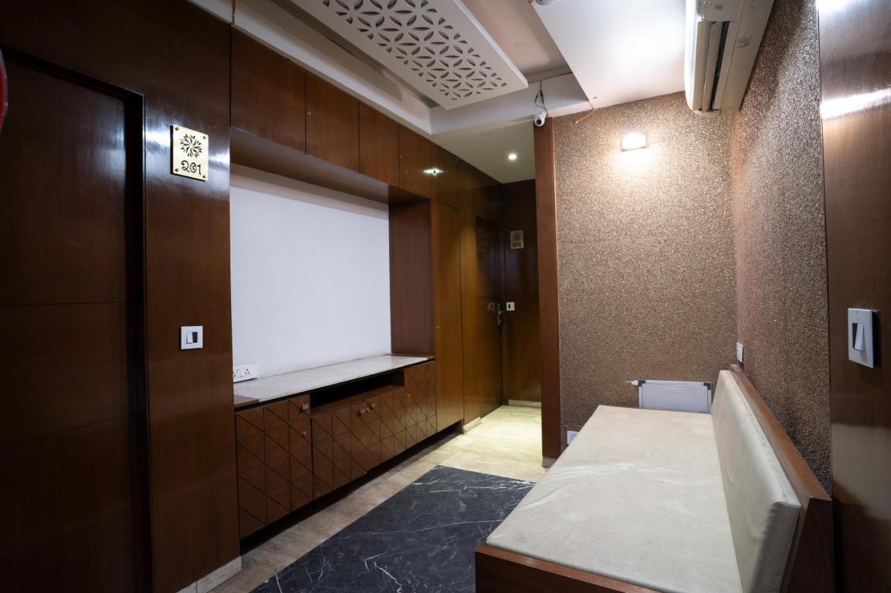 أحمد أباد Hotel Kyra Airport المظهر الخارجي الصورة